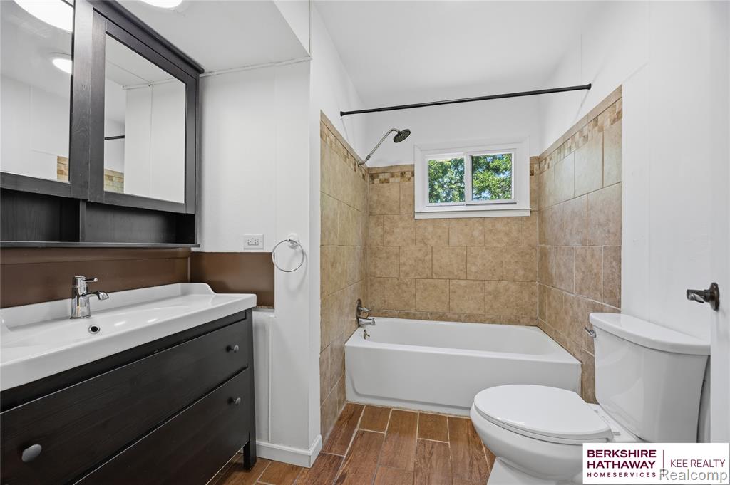 8025 Fieldcrest Drive, Brighton, MI 48116 — Photo 23