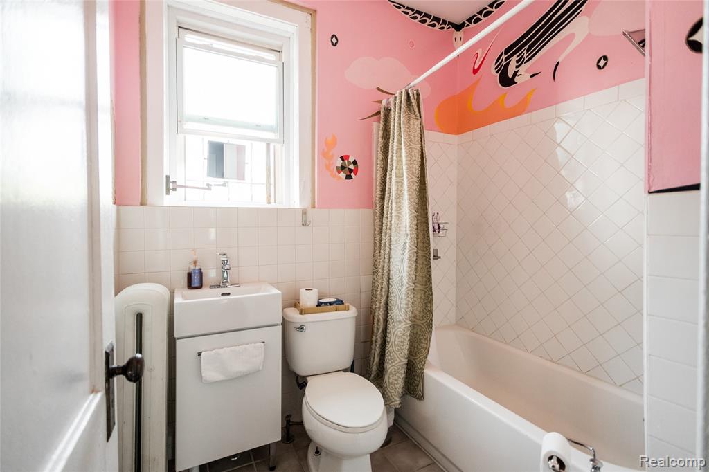 7824 Mount Elliott Street, Detroit, MI, 48211