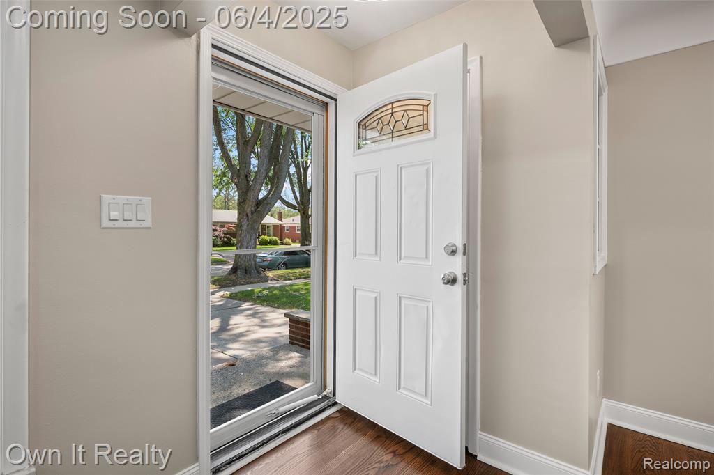 8415 N Evangeline Street, Dearborn Heights, MI 48127 — Photo 6