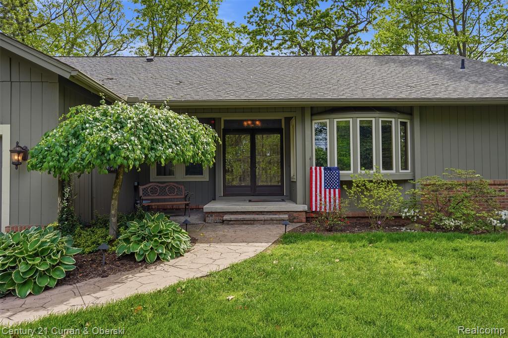 4233 Blain Island Road, Waterford, MI 48329 — Photo 3