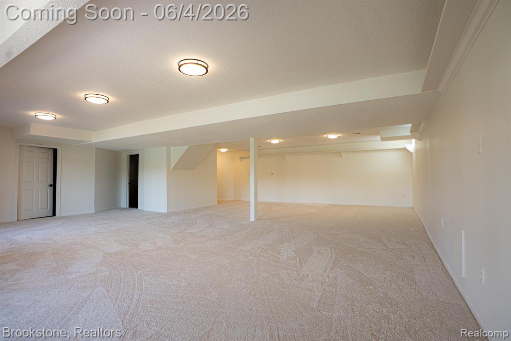 8828 Grace Street, Shelby Twp, MI 48317 — Photo 29