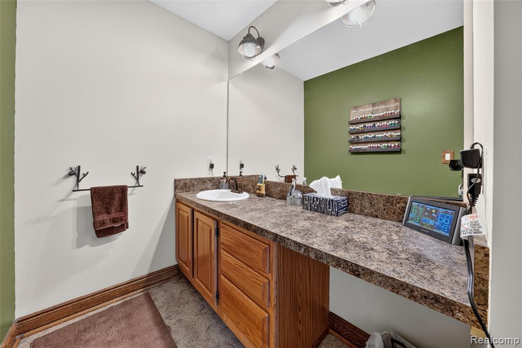5233 Crawford Road, Dryden, MI 48428 — Photo 37