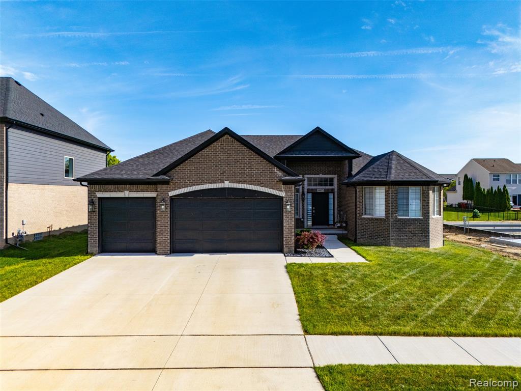 19077 Thompson Drive, Macomb, MI 48042