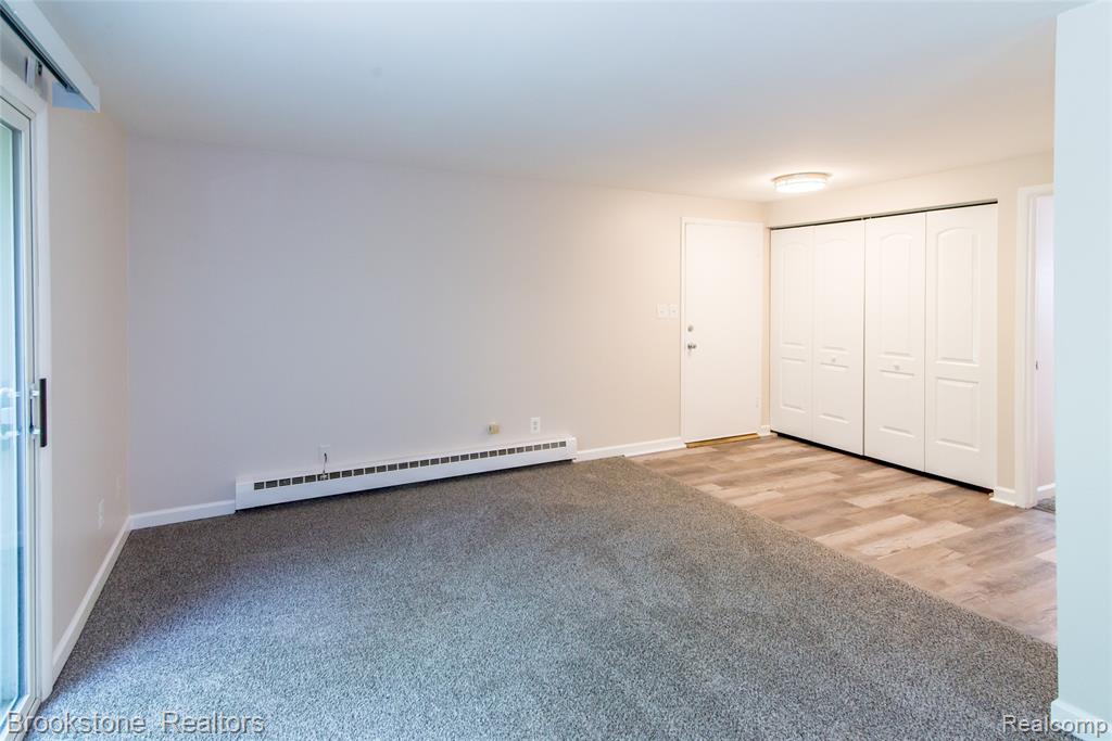31831 Grand River Avenue, 49, Farmington, MI 48336 — Photo 5