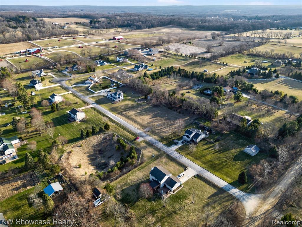 4640 Melanie Lane, White Lake, MI 48383 — Photo 10