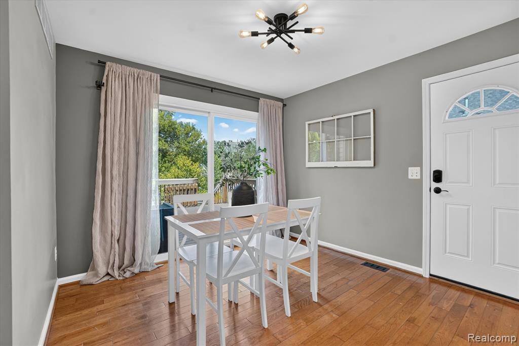 452 Waverly Lane, Howell, MI 48843 — Photo 14