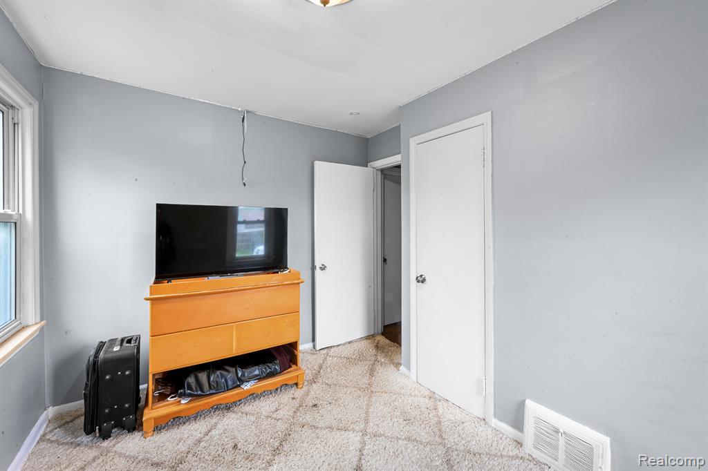 3454 S BEATRICE Street, Detroit, MI 48217 — Photo 17