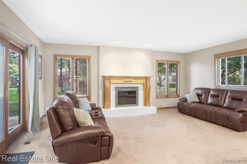5566 Larkins Drive, Troy, MI 48085 — Photo 9