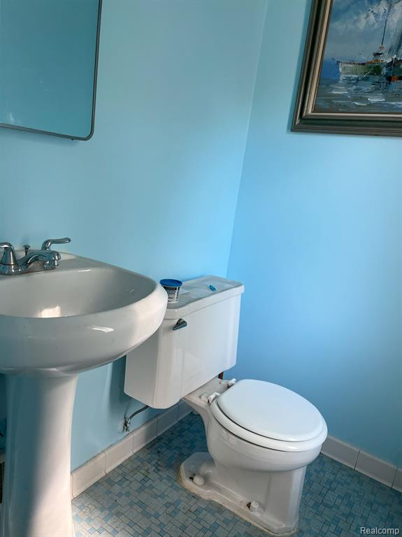 8843 PEMBROKE Avenue, Detroit, MI 48221 — Photo 20
