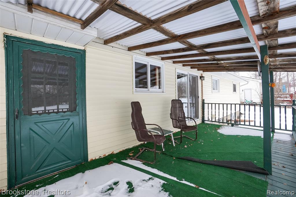 300 N Kibbee Street, MI 48879 — Photo 36