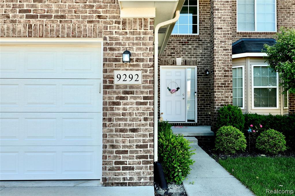 9292 Liberty Court, Livonia, MI 48150 — Photo 3