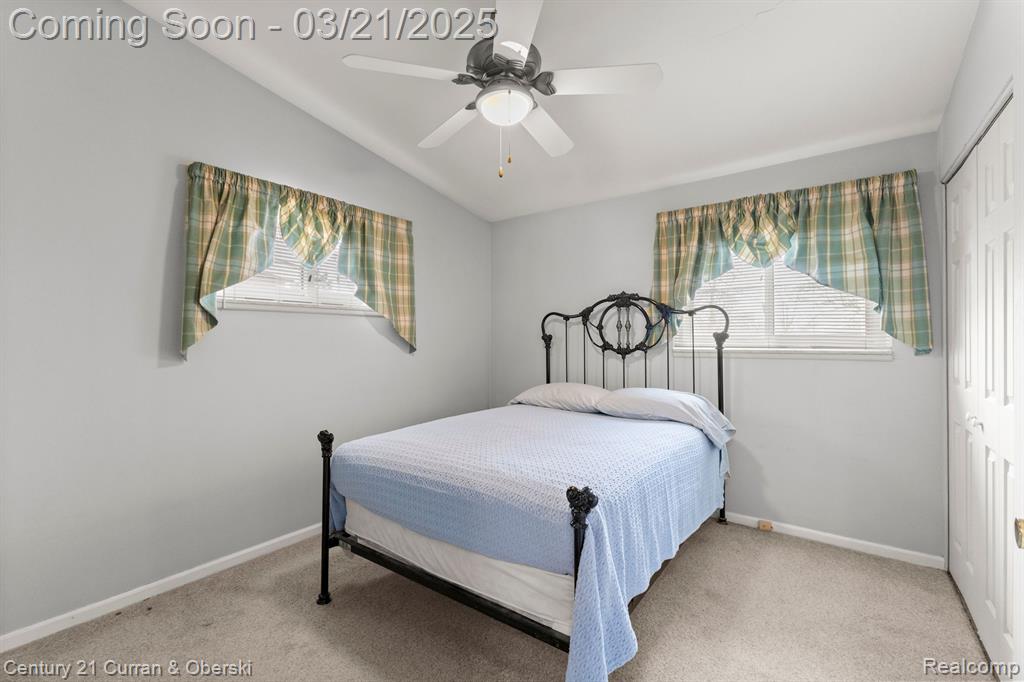 7484 N CHARLESWORTH Street, Dearborn Heights, MI 48127 — Photo 23