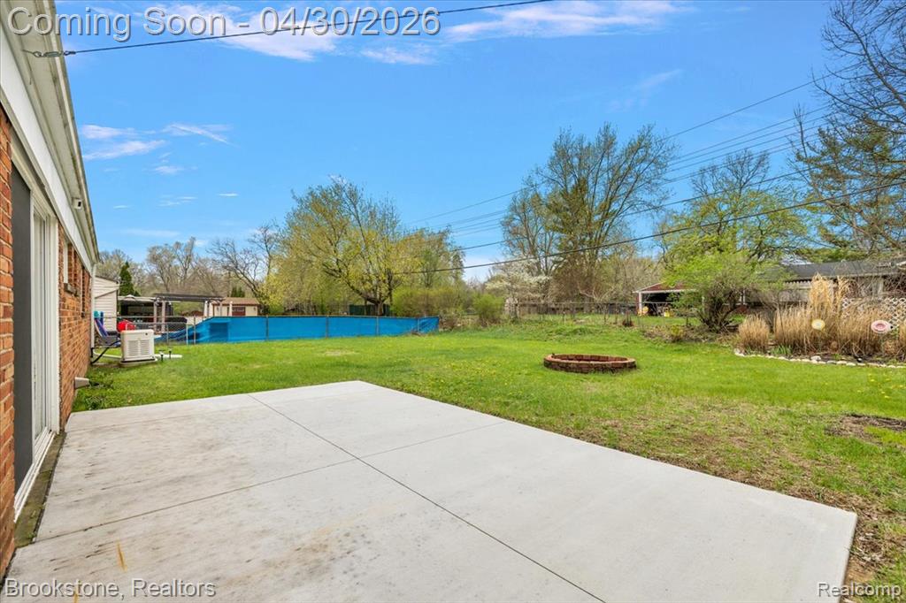 1759 Ashstan Drive, Walled Lake, MI 48390 — Photo 43
