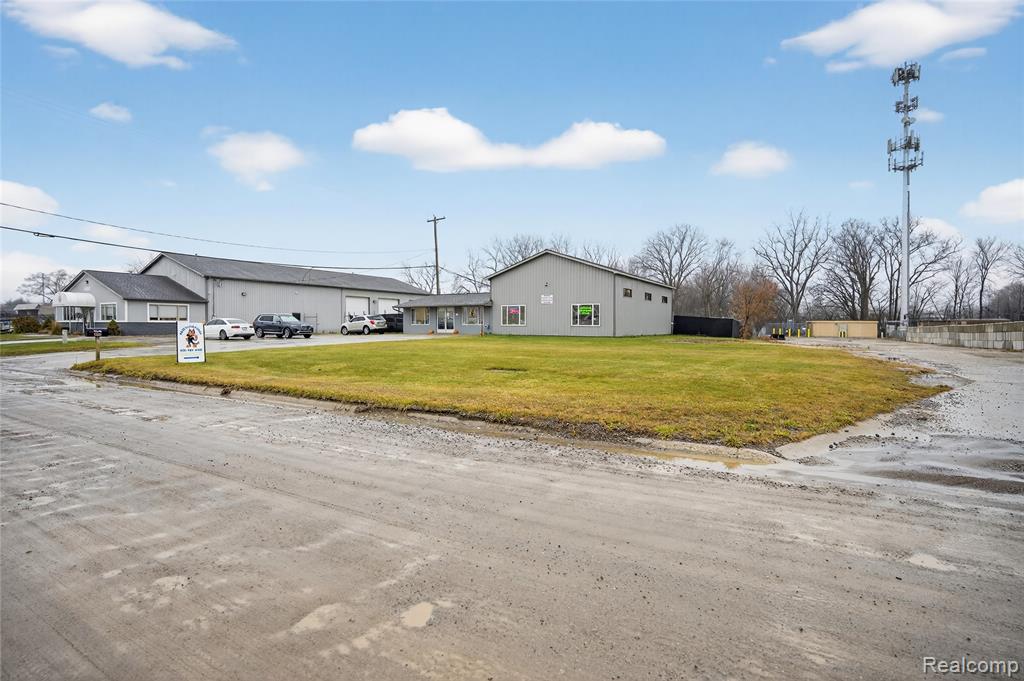 4057 Commerce Drive, Flushing, MI 48433 — Photo 5