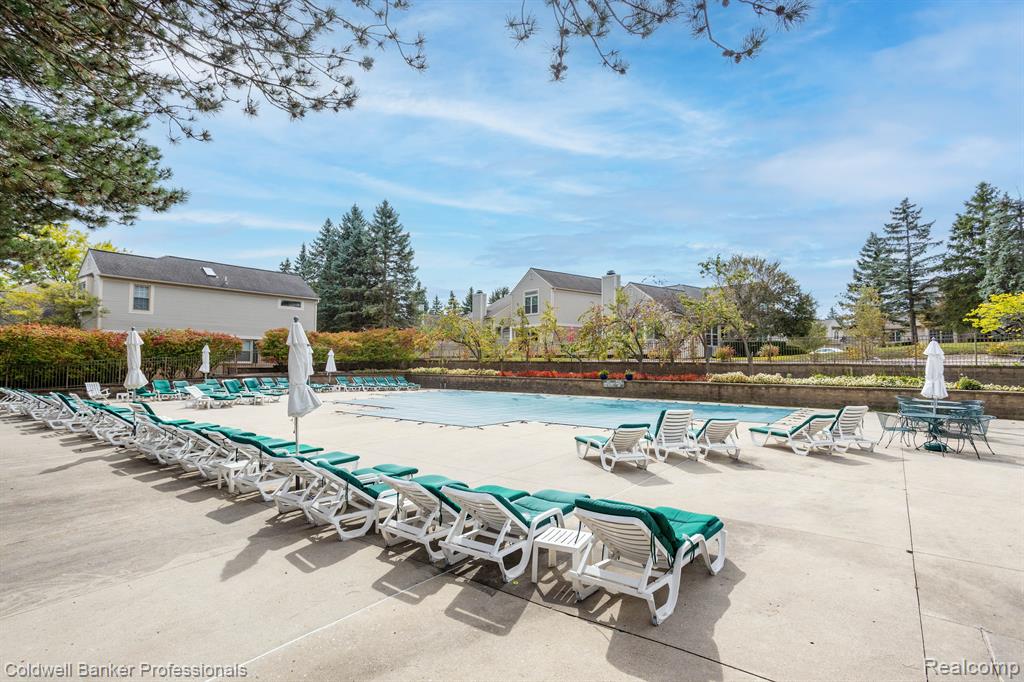 589 CAMBRIDGE Way, 566, Bloomfield Hills, MI 48304 — Photo 47