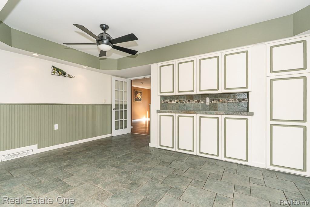 6621 Northpoint Drive, Troy, MI 48085 — Photo 35