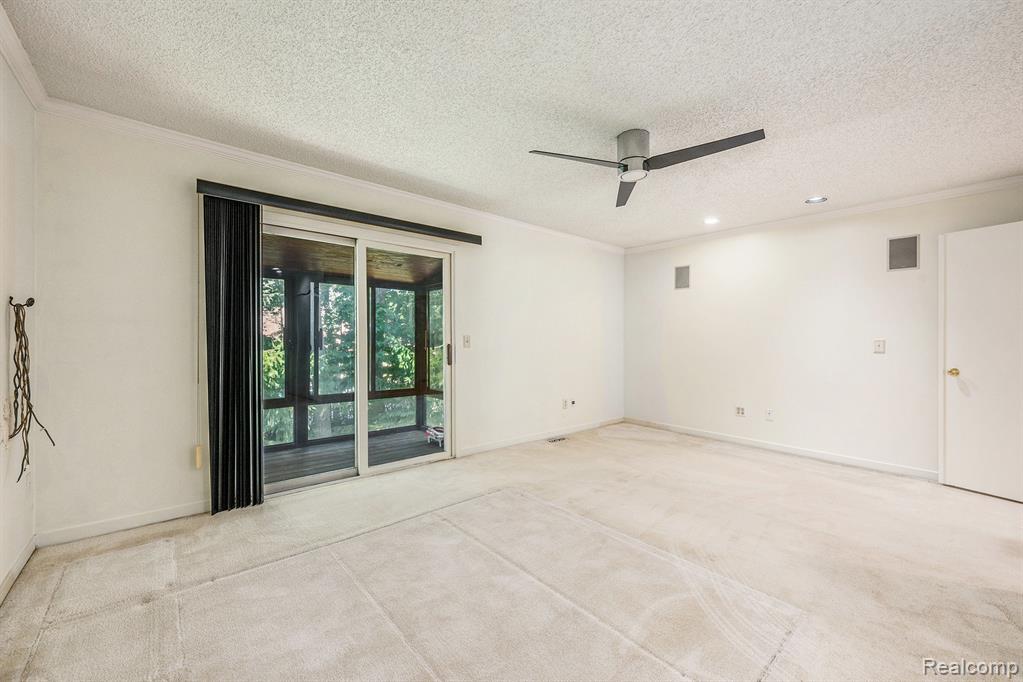 7446 Pepper Creek, West Bloomfield, MI — Photo 15