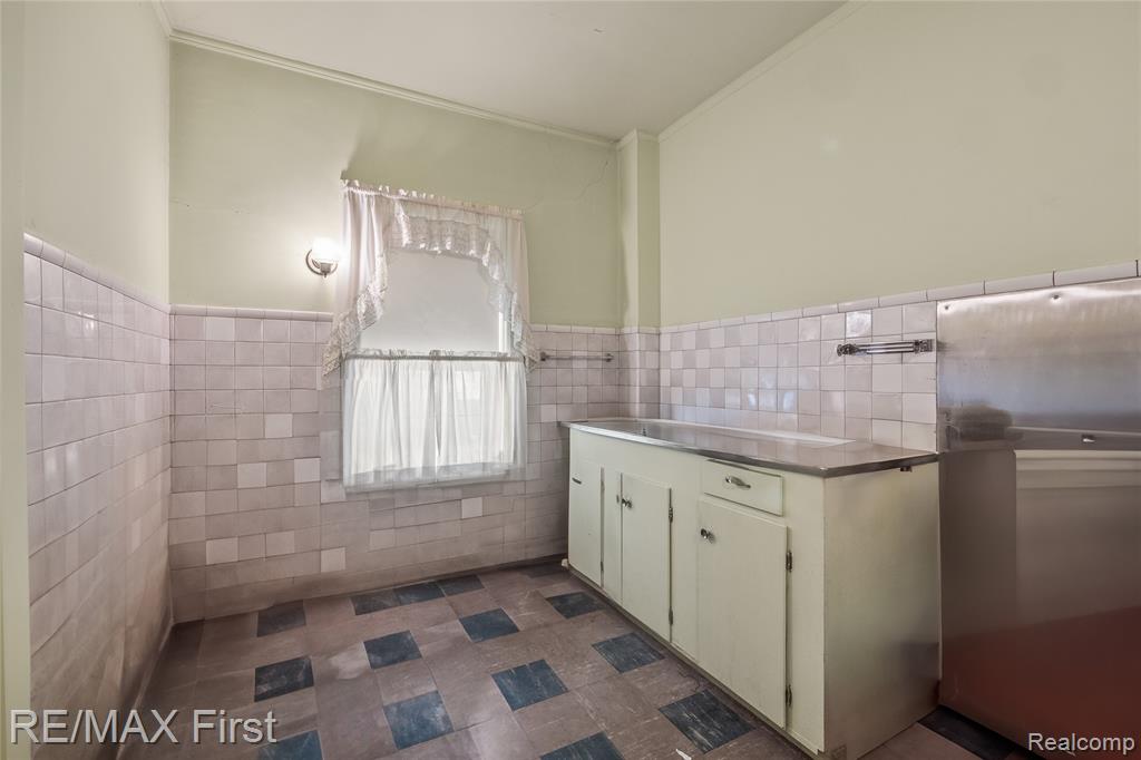 3065 Iroquois Street, Detroit, MI, 48214