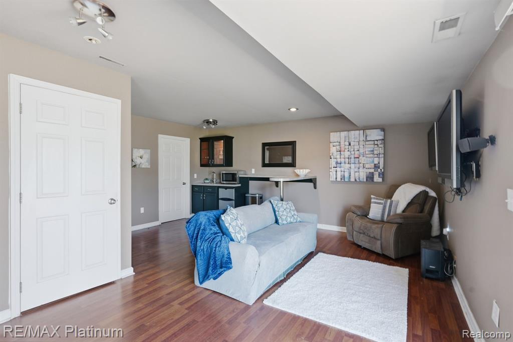 1714 Newgate Lane, Howell, MI 48843 — Photo 12