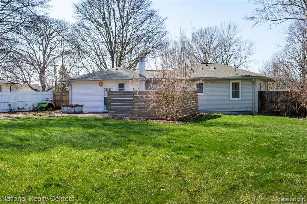 2654 Hatton Road, Auburn Hills, MI 48326 — Photo 30