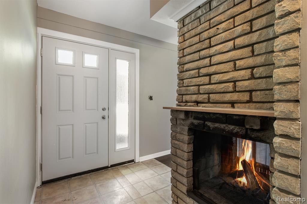 51056 Fairlane Drive, Utica, MI 48316 — Photo 3