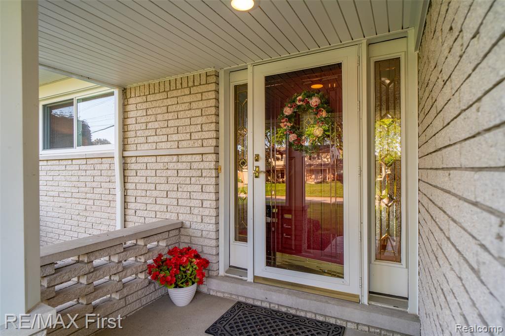 54815 FRANKLIN Drive, Shelby Twp, MI 48316 — Photo 15