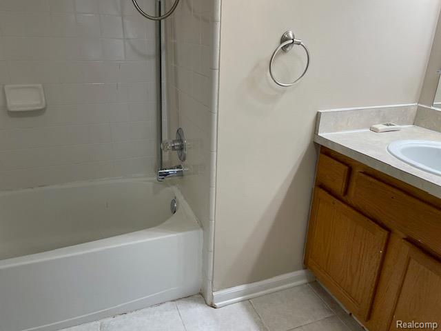 7002 Hayes Street, Grand Blanc, MI 48439 — Photo 9