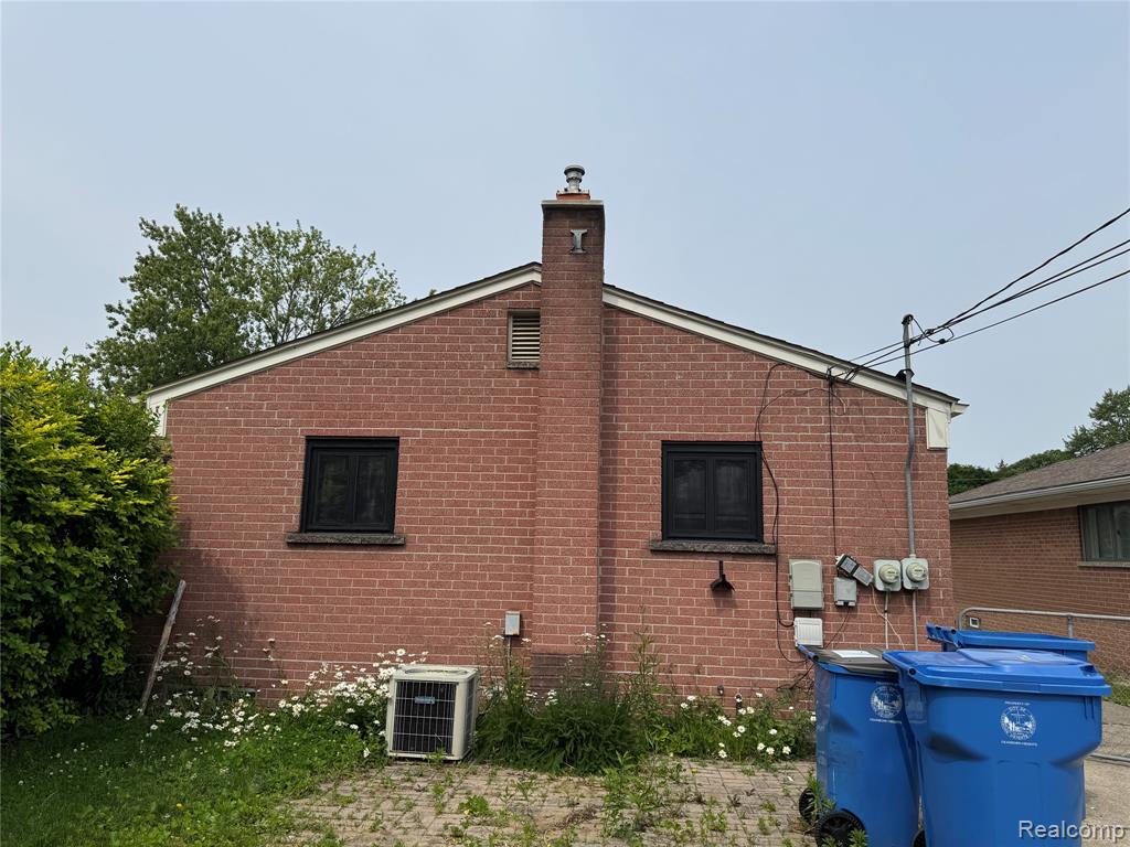 6604 Colonial Street, Dearborn Heights, MI 48127 — Photo 2
