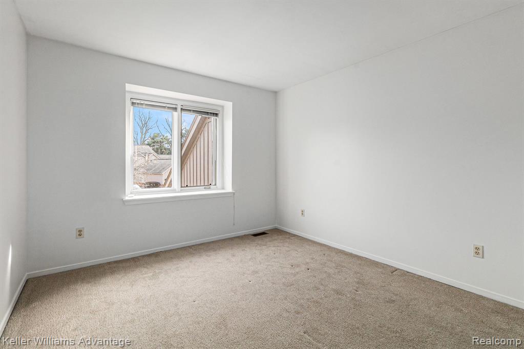 37614 Amber Drive, Farmington Hills, MI 48331 — Photo 26
