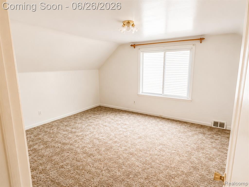 8056 Central, Center Line, MI 48015 — Photo 19