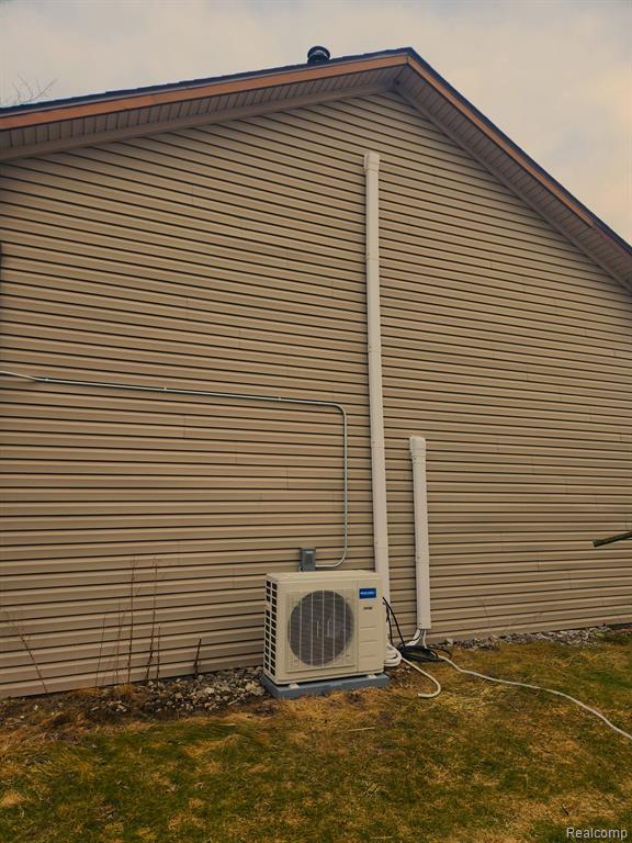 9240 JAMES RICHARD Drive, Goodrich Vlg, MI — Photo 25