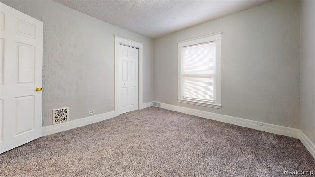 76 Willard Street, Pontiac, MI 48342 — Photo 8