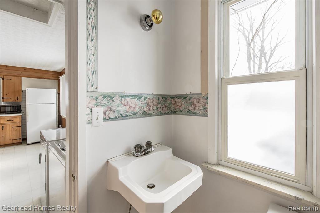 2340 Rollins Street, Grand Blanc, MI 48439 — Photo 21