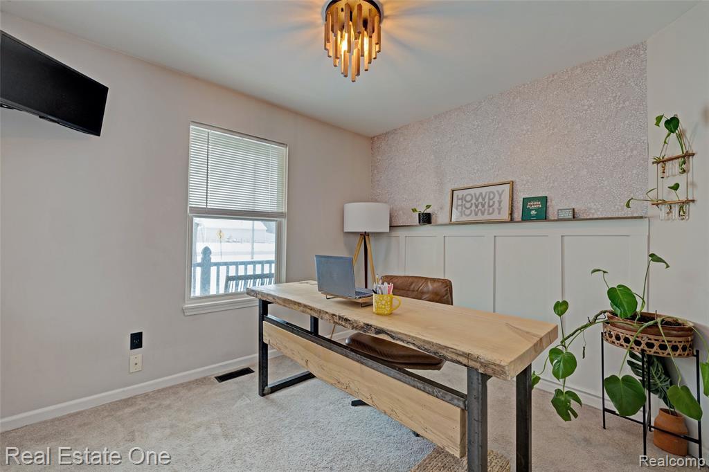 10147 Erie Street, Goodrich Vlg, MI — Photo 15