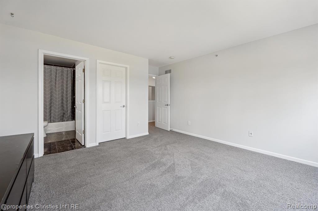 39771 ROCKCREST Circle, Northville, MI — Photo 29