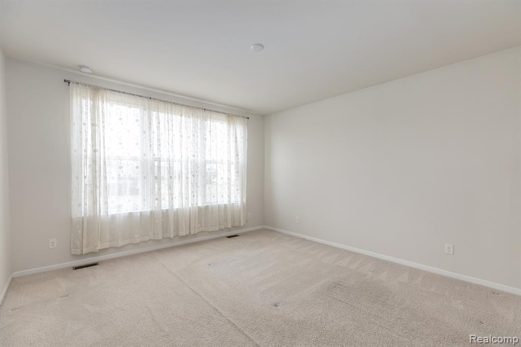 9336 SAINT ANDREWS Drive, Grand Blanc, MI 48439 — Photo 11