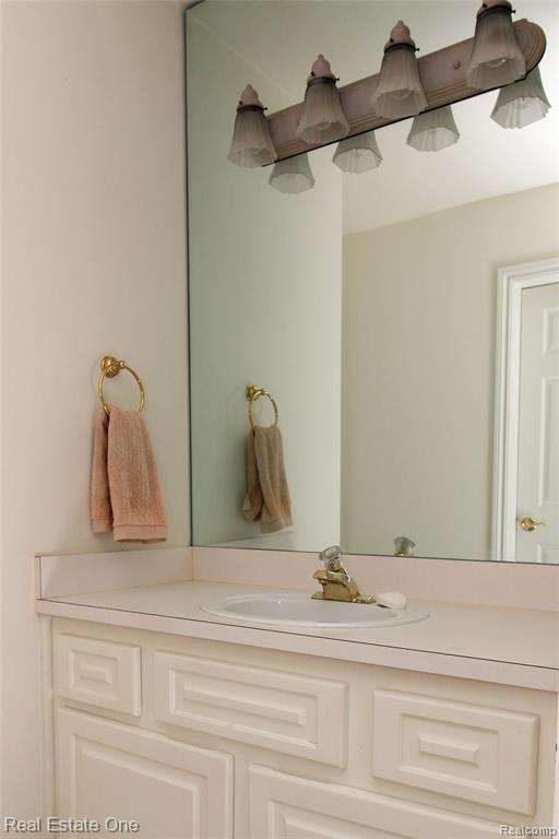 3991 Oakfield Court, Shelby Twp, MI 48316 — Photo 30