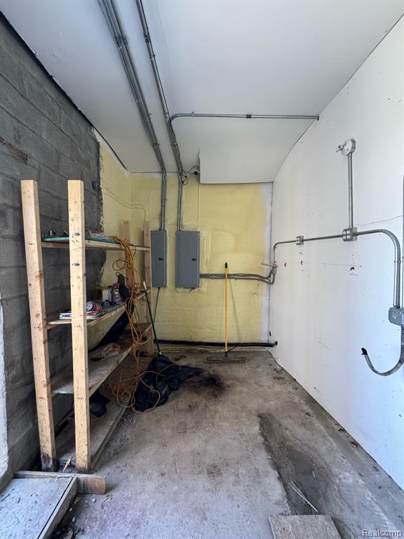 6827 E 7 MILE Road, Detroit, MI 48234 — Photo 12