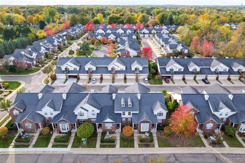 31204 Alexa Drive, Commerce Twp, MI 48390 — Photo 4