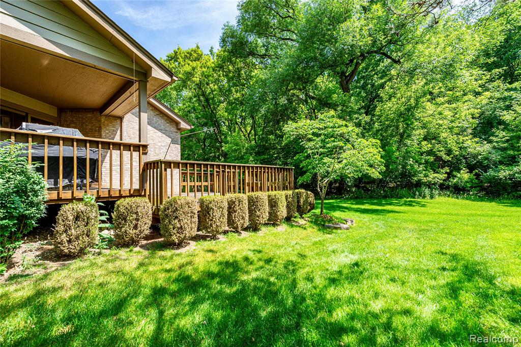 6760 Oyster Cove, West Bloomfield, MI 48323 — Photo 22