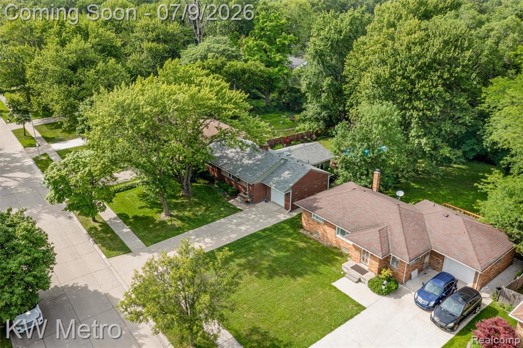 20665 Woodcrest Street, Harper Woods, MI 48225 — Photo 8