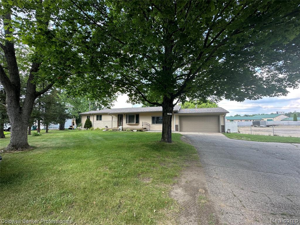 68 Plum Creek Road, Lapeer, MI 48446 — Photo 31