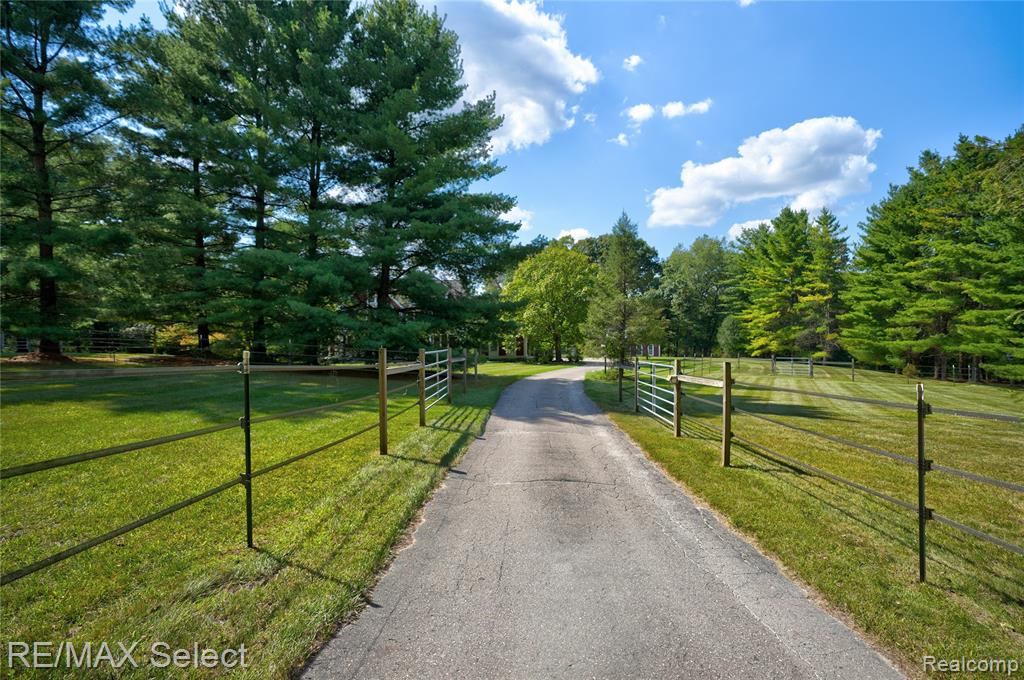 10350 S Horton Road, Goodrich Vlg, MI — Photo 23