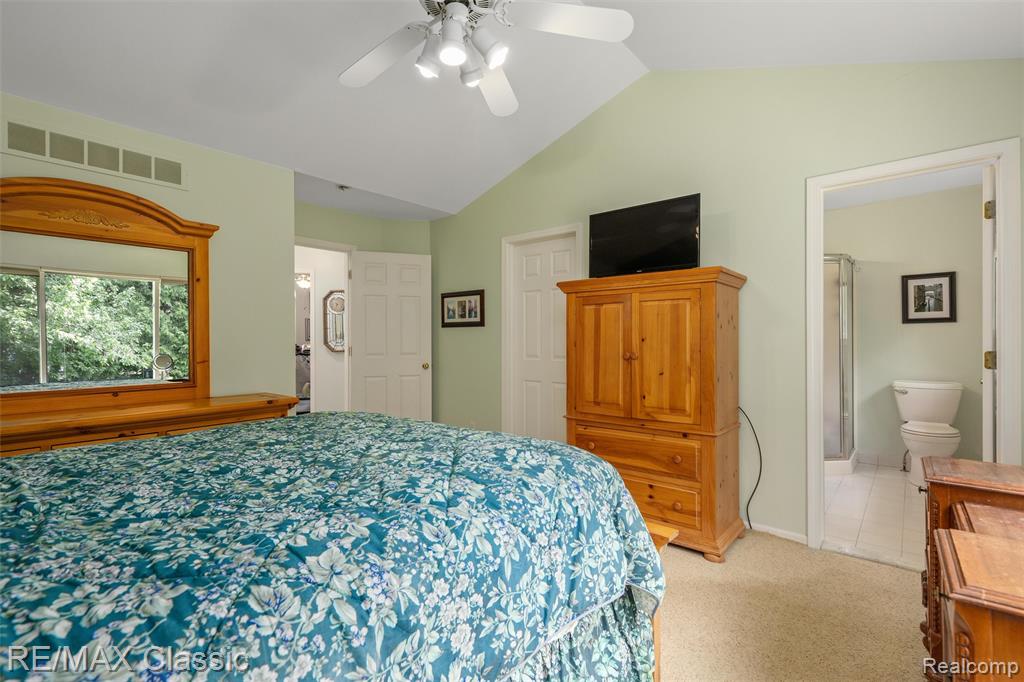 7671 Vamoco Drive, Waterford, MI 48327 — Photo 16