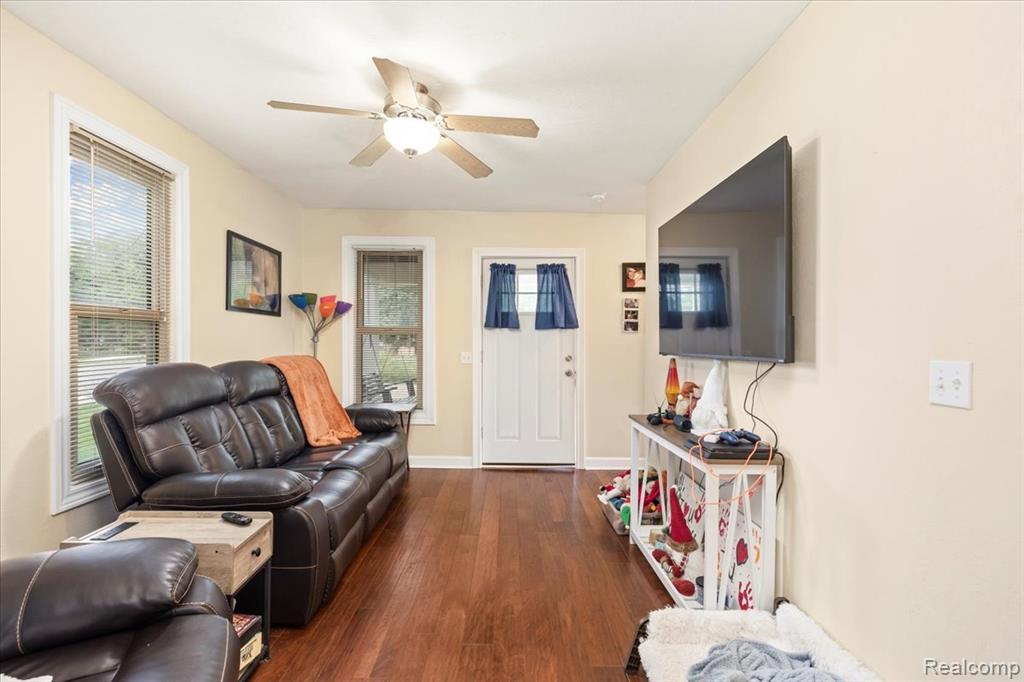 607 W Henry Street, Charlotte, MI 48813 — Photo 7