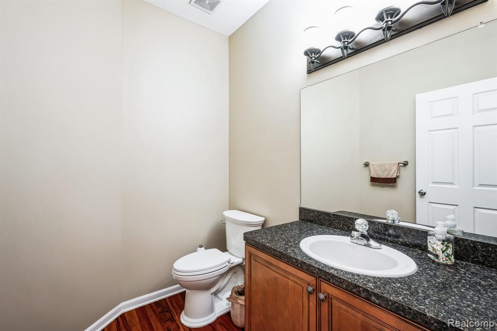 6768 HAYMARKET, Shelby Twp, MI 48317 — Photo 25