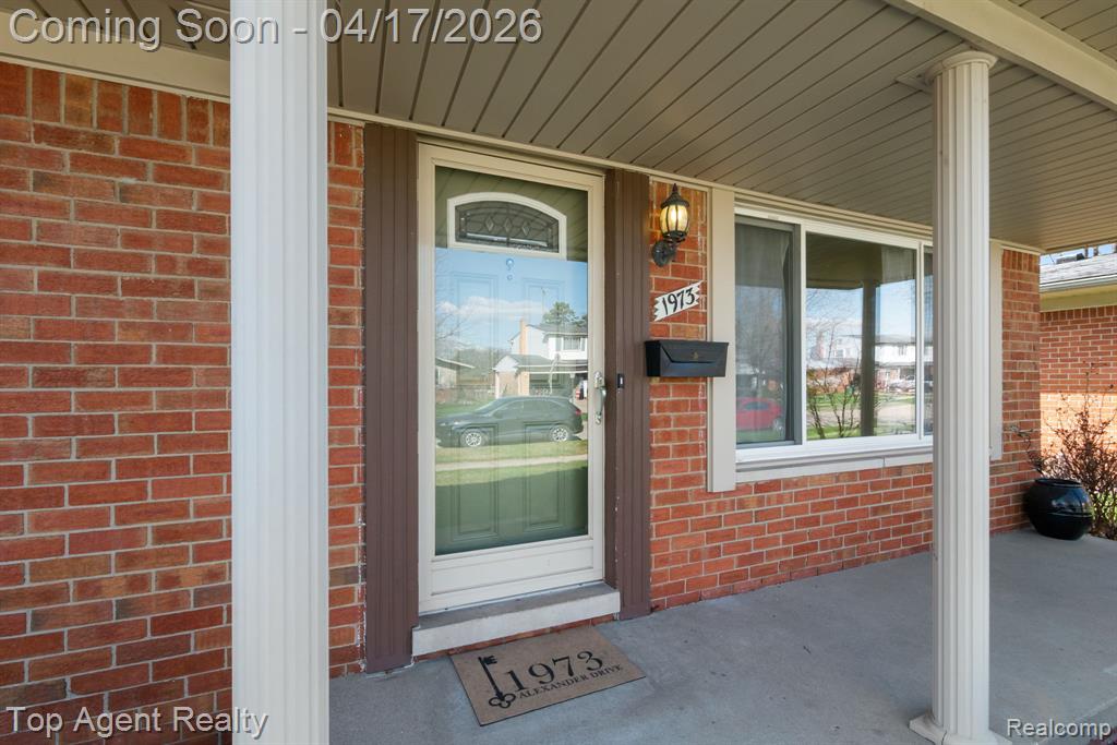 1973 Alexander Drive, Troy, MI 48083 — Photo 4