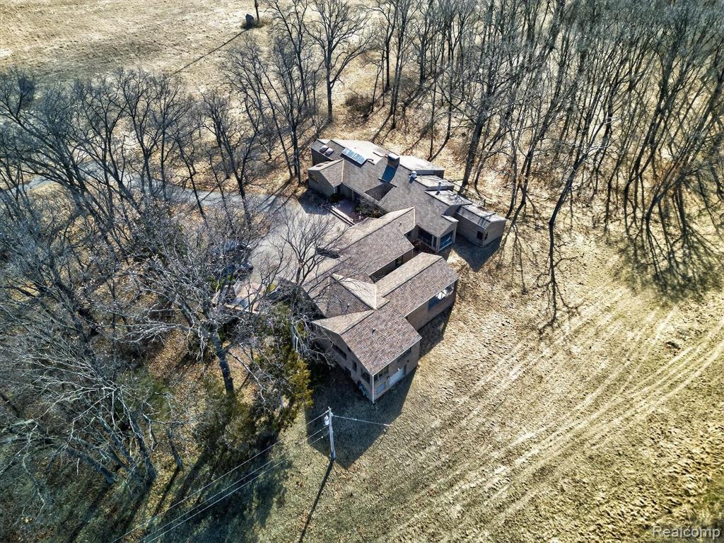 2551 Patterson Lake Road, Pinckney, MI 48169 — Photo 85