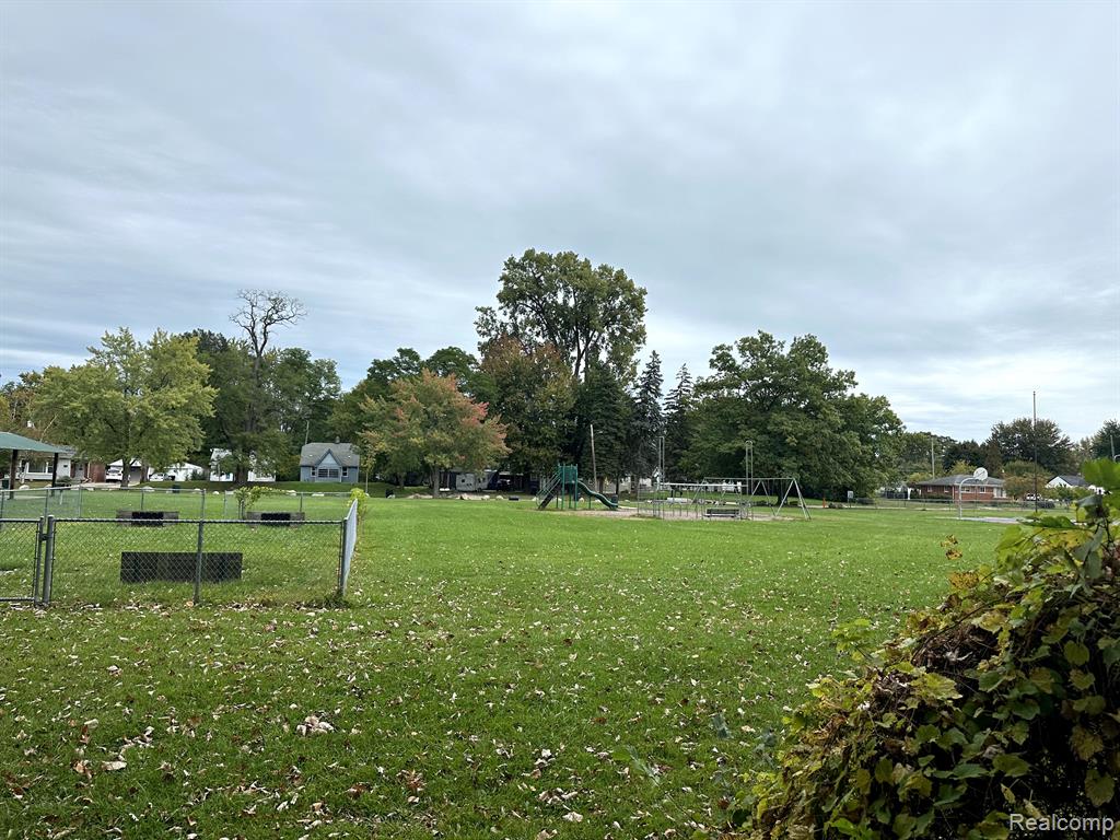 3950 CADIEUX Road, Detroit, MI, 48224