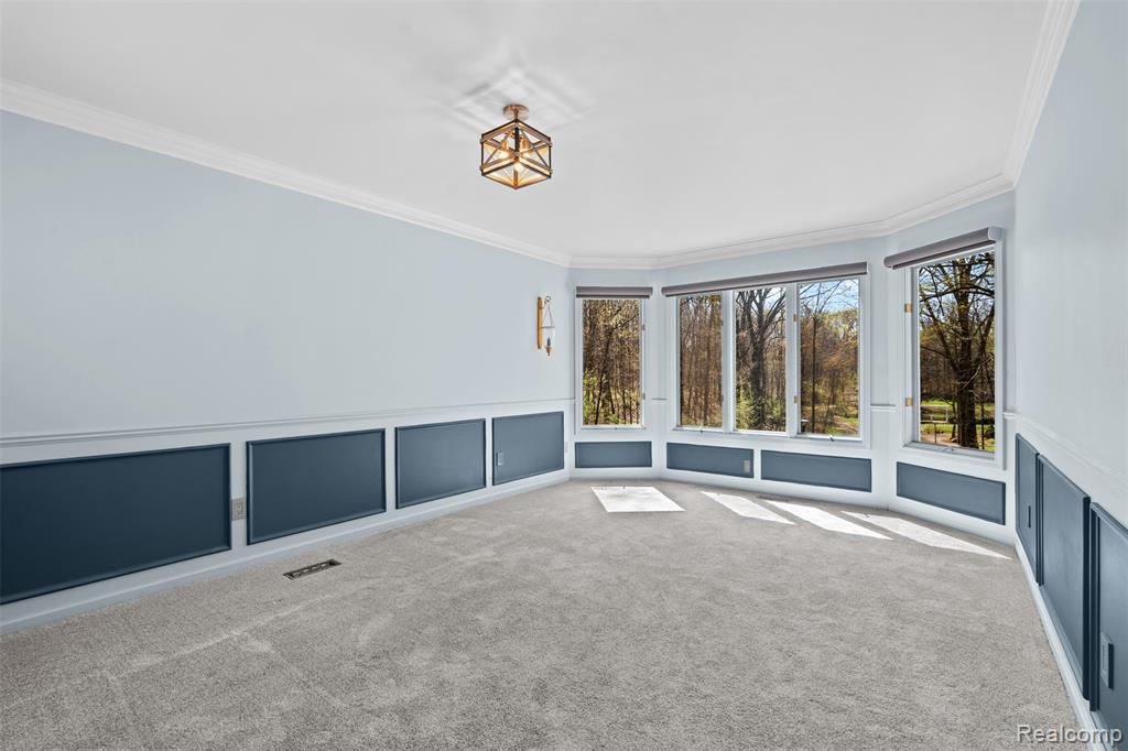 561 Valley Drive, Milford, MI 48381 — Photo 21
